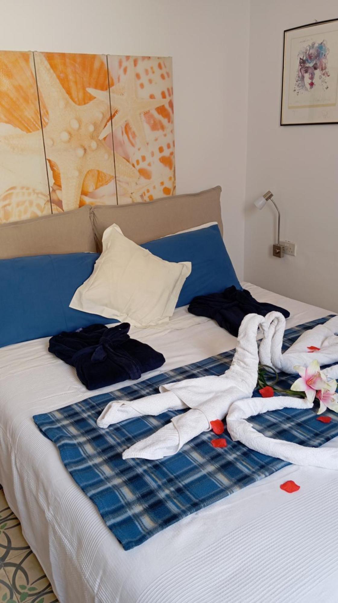 Corto Maltese Hotel Cospicua Bagian luar foto