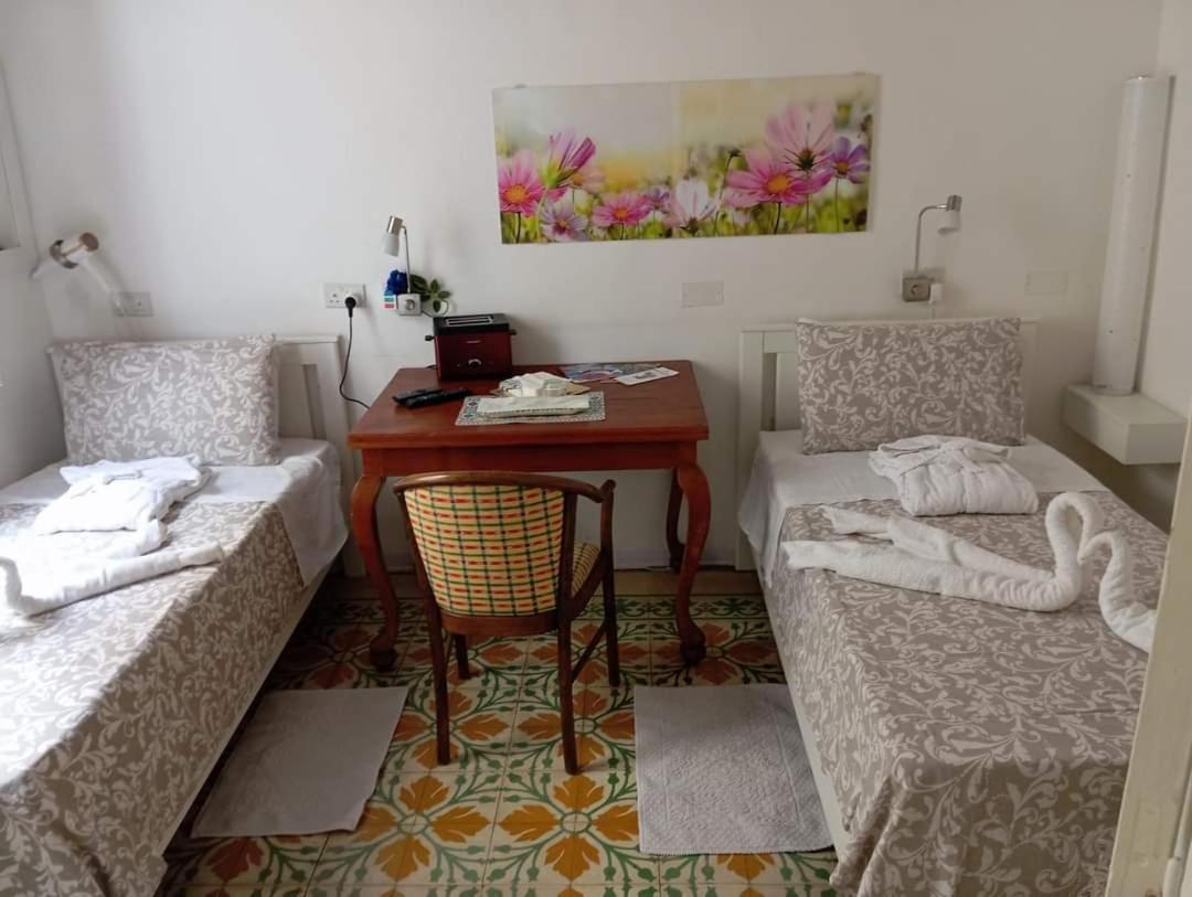 Corto Maltese Hotel Cospicua Bagian luar foto